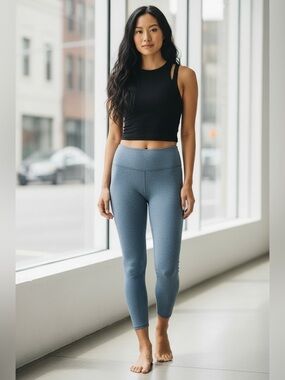 NWT FEAT Solace Buttery Soft High Rise Leggings M